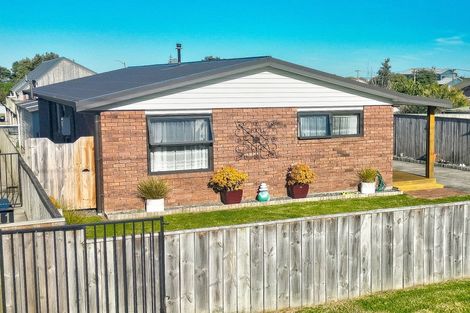 Photo of property in 11a Ashton Terrace, Castlecliff, Whanganui, 4501