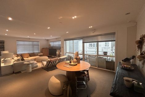 Photo of property in 12 Glenmore Street, Thorndon, Wellington, 6011