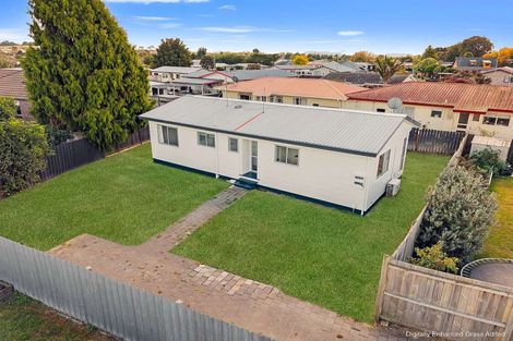 Photo of property in 20b Kentucky Crescent, Nawton, Hamilton, 3200