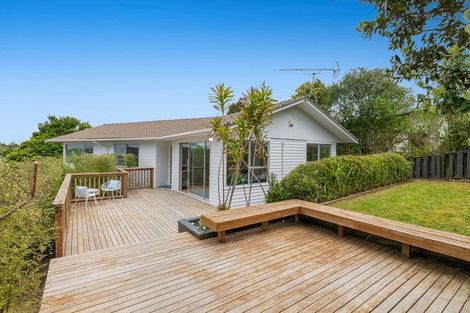 Photo of property in 14 Orton Street, Glenfield, Auckland, 0627