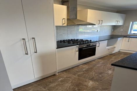 Photo of property in 115 Riverhead Road, Kumeu, 0892