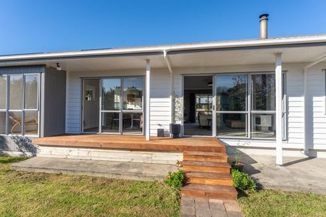Photo of property in 285 Te Moana Road, Waikanae, 5036