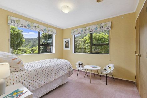 Photo of property in 39 Satara Crescent, Khandallah, Wellington, 6035