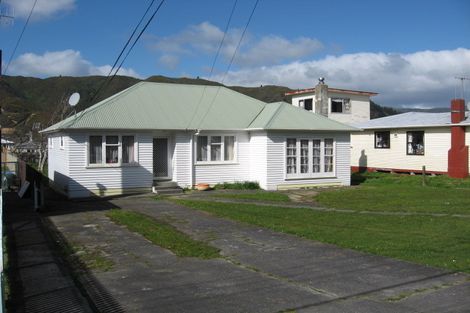 Photo of property in 172 Wellington Road, Wainuiomata, Lower Hutt, 5014