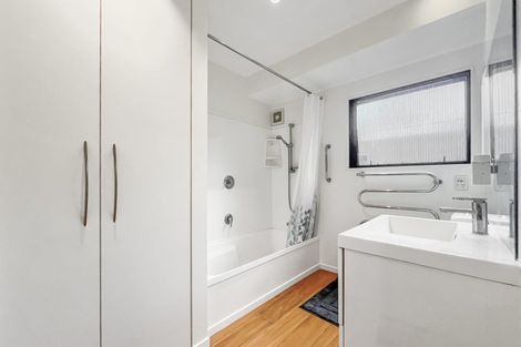 Photo of property in 2/34 Sycamore Drive, Sunnynook, Auckland, 0620