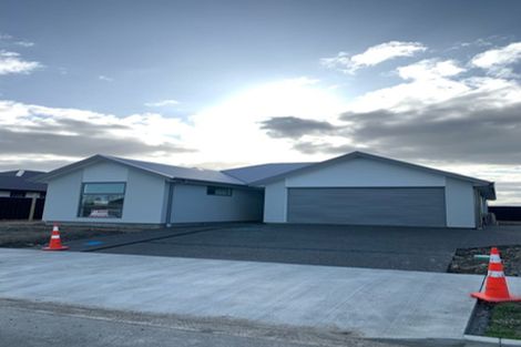 Photo of property in 10 Mccahon Drive, Rangiora, 7400