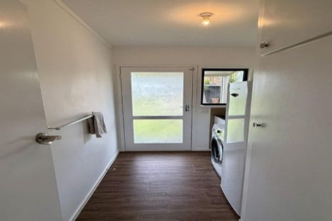 Photo of property in 10 Campbell Place, Pukehangi, Rotorua, 3015