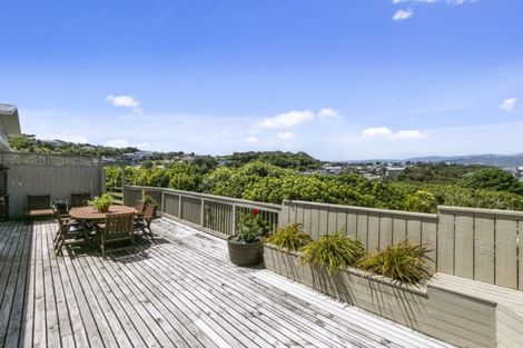 Photo of property in 7 Acacia Avenue, Maungaraki, Lower Hutt, 5010