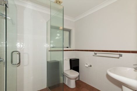 Photo of property in 2/1 Keys Street, Belmont, Auckland, 0622