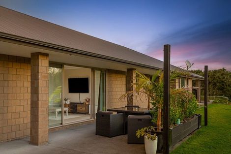 Photo of property in 92 Taiapa Valley Road, Muriwai, Waimauku, 0881