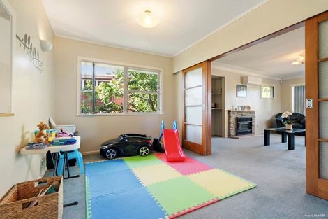 Photo of property in 89 Stottholm Road, Titirangi, Auckland, 0604