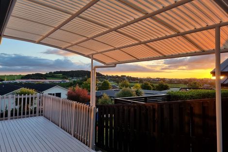 Photo of property in 9 Knoll Rise, Pukekohe, 2120