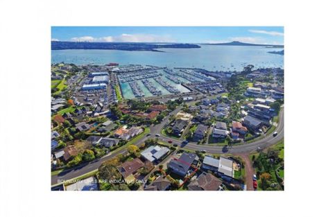 Photo of property in 2/86 Takutai Avenue, Half Moon Bay, Auckland, 2012