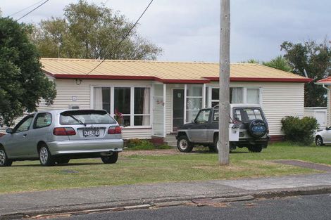 Photo of property in 28 Marsden Street, Hauraki, Auckland, 0622