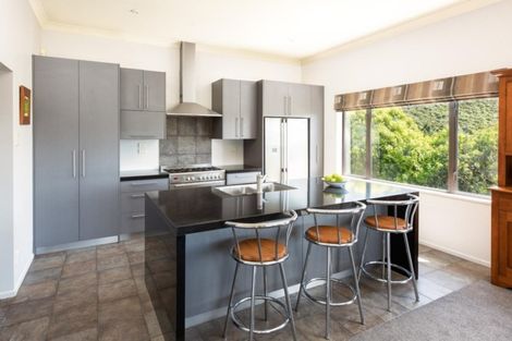 Photo of property in 24 Harbour View Heights, Picton, 7220