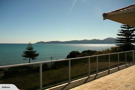 Photo of property in 19 The Crescent, Raumati South, Paraparaumu, 5032