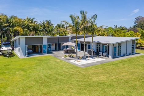 Photo of property in 1 Kotare Heights, Kerikeri, 0230