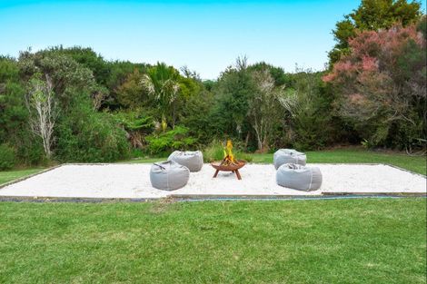 Photo of property in 6 Puriri Place, Sandspit, Warkworth, 0982