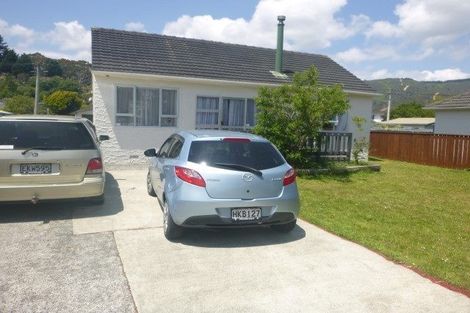 Photo of property in 82 Hewer Crescent, Naenae, Lower Hutt, 5011