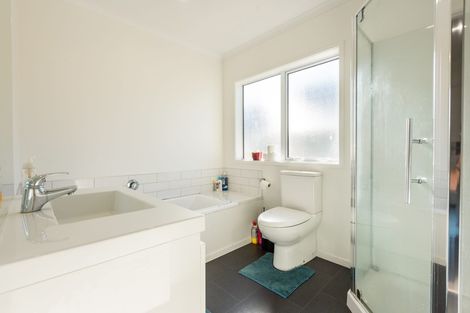 Photo of property in 18 Sim Street, Johnsonville, Wellington, 6037