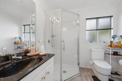 Photo of property in 27 Westminster Gardens, Unsworth Heights, Auckland, 0632