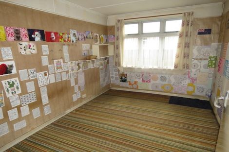 Photo of property in 35 Russell Street, Westport, 7825