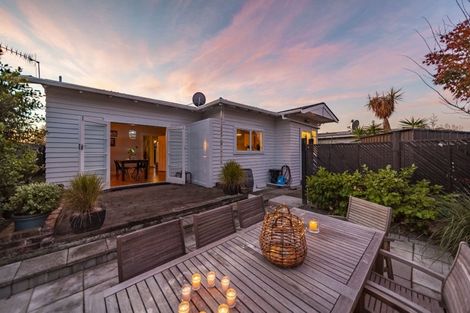 Photo of property in 15 Taradale Road, Marewa, Napier, 4110