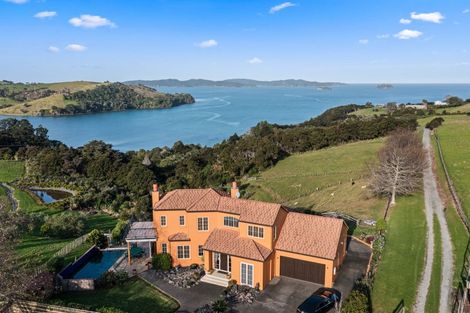 Photo of property in 220 Whitmore Road, Tawharanui Peninsula, Warkworth, 0986