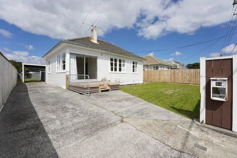 Photo of property in 24 Reynolds Street, Taita, Lower Hutt, 5011