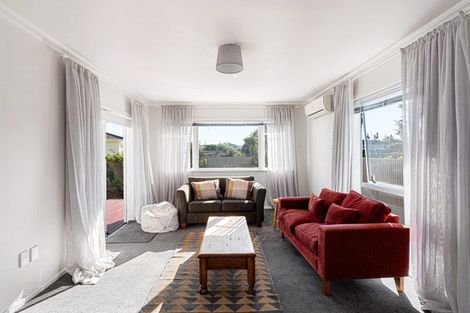 Photo of property in 9a Cornwall Road, Taradale, Napier, 4112