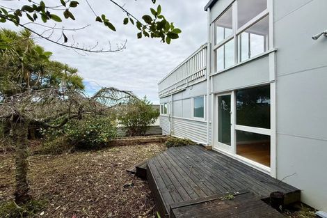 Photo of property in 96 Carlisle Road, Browns Bay, Auckland, 0632