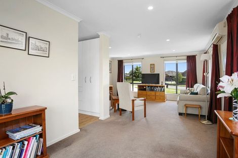 Photo of property in 14 Watkins Road, Cambridge, 3434