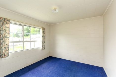 Photo of property in 17 Ambury Place, Merrilands, New Plymouth, 4312