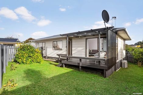 Photo of property in 2/15 Margan Avenue, New Lynn, Auckland, 0600