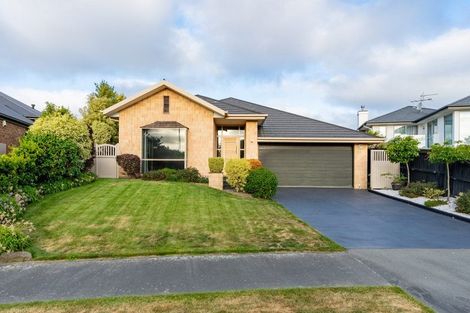 Photo of property in 30 Titirangi Crescent, Parklands, Christchurch, 8083