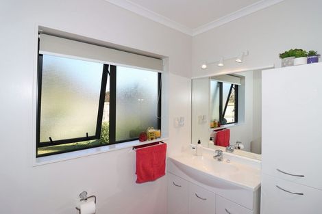 Photo of property in Villa Estate, 60/55 Armstrong Avenue, Carterton, 5713