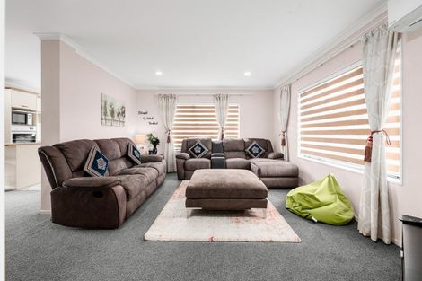 Photo of property in 25 Northmeadow Drive, Rototuna, Hamilton, 3210