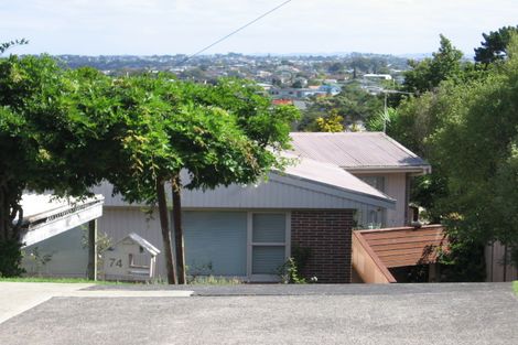 Photo of property in 74 Seaview Road, Castor Bay, Auckland, 0620