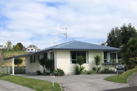 Photo of property in 32 Sunvale Place, Gate Pa, Tauranga, 3112