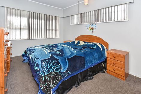 Photo of property in 2/20 Gibbons Road, Weymouth, Auckland, 2103