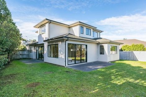 Photo of property in 5 Abel Glen, Aotea, Porirua, 5024