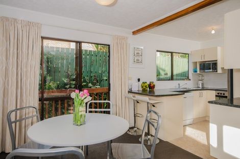 Photo of property in 2/9 Victor Street, Avondale, Auckland, 1026