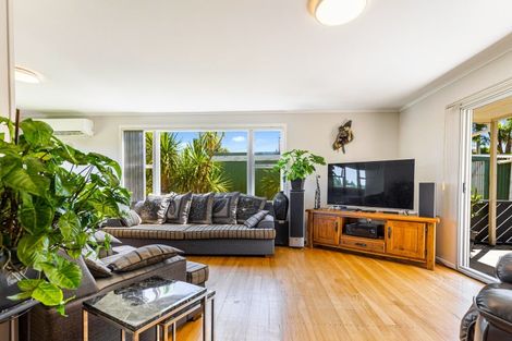 Photo of property in 21 Salem Place, Torbay, Auckland, 0630