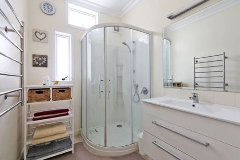 Photo of property in 417 Massey Street, Akina, Hastings, 4122