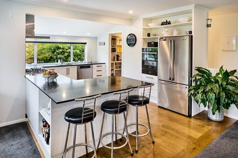 Photo of property in 5 Saint Francis Grove, Waterloo, Lower Hutt, 5011