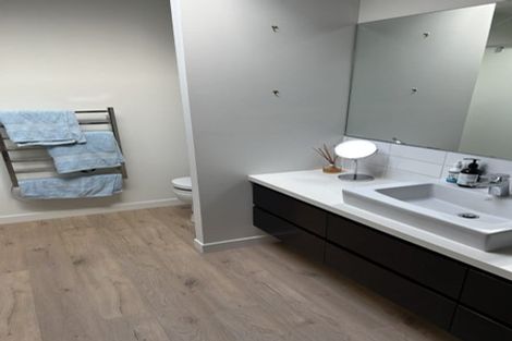 Photo of property in 1/17 De Luen Avenue, Tindalls Beach, Whangaparaoa, 0930