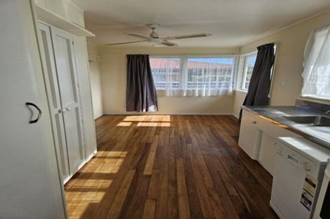 Photo of property in 11 Cricket Place, Melville, Hamilton, 3206