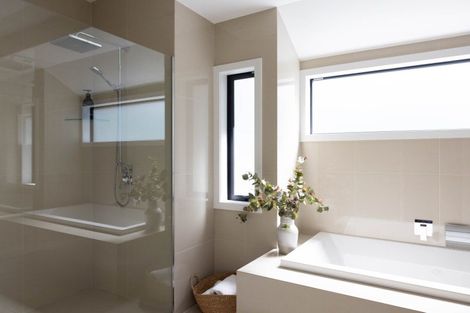 Photo of property in 36 Napier Street, Jervoistown, Napier, 4112