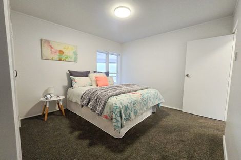 Photo of property in 17 Fernleigh Avenue, Waiuku, 2123