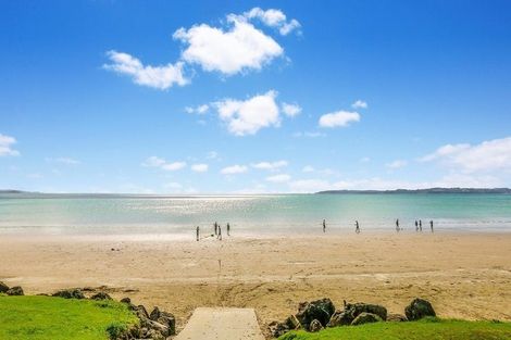 Photo of property in 9 Halcyon Bay Lane, Wainui, 0992
